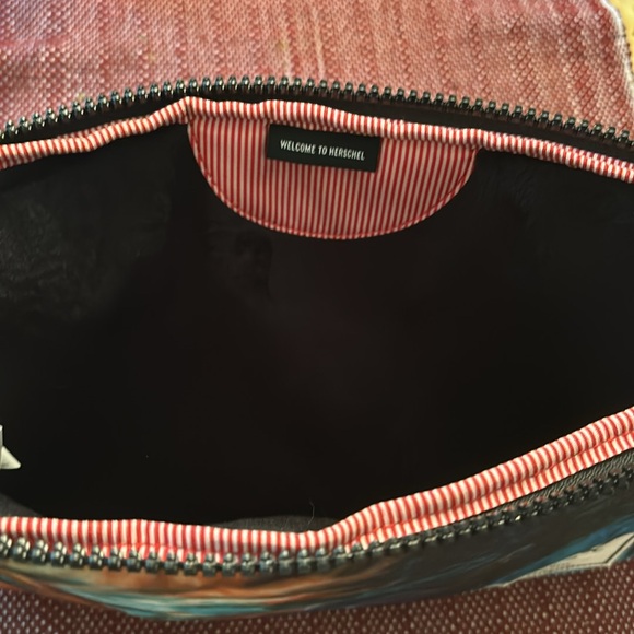 NWOT Herschel Anchor Laptop Sleeve Summer Tie Dye - Picture 5 of 7